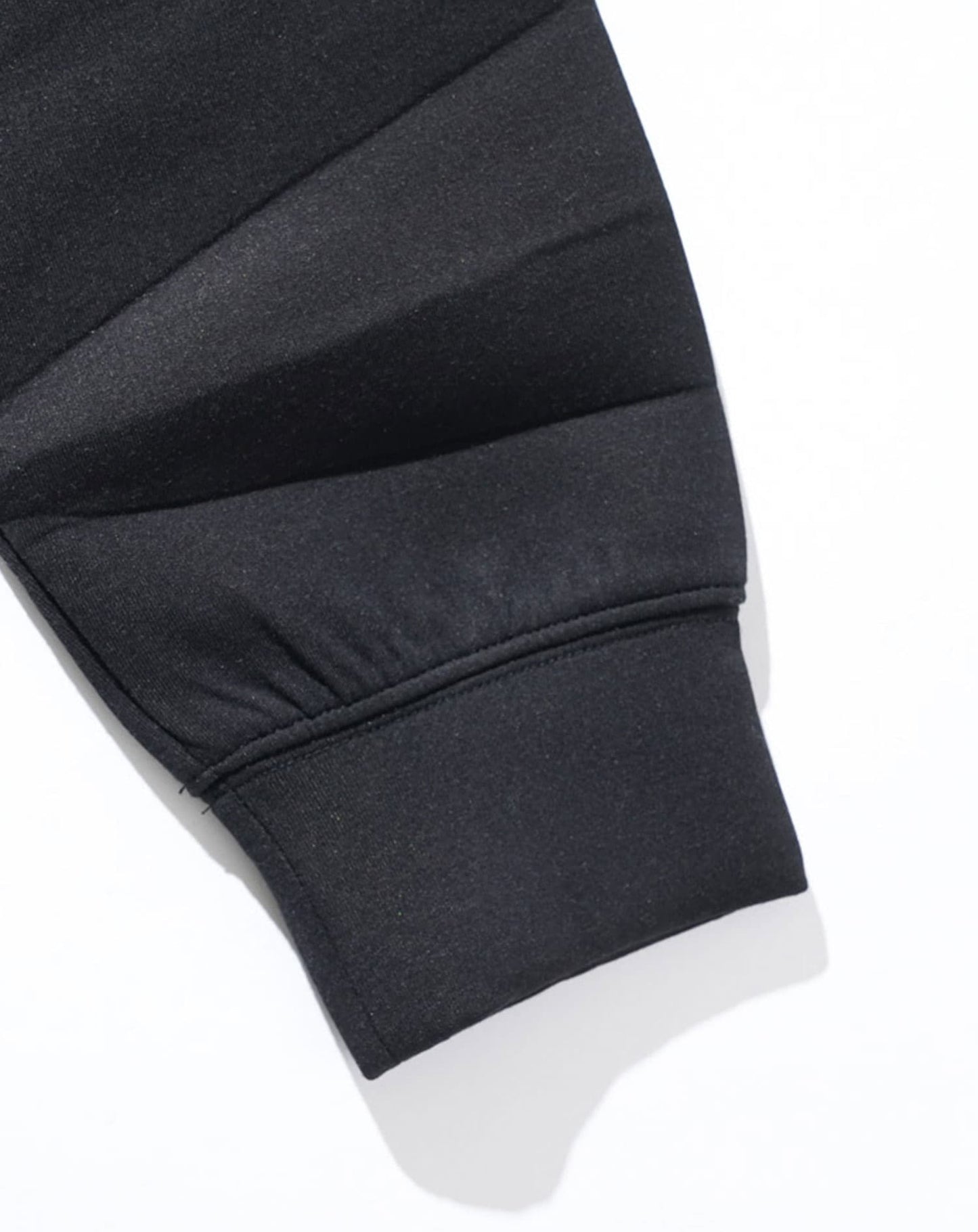 ゆったり長袖プルオーバーパーカー