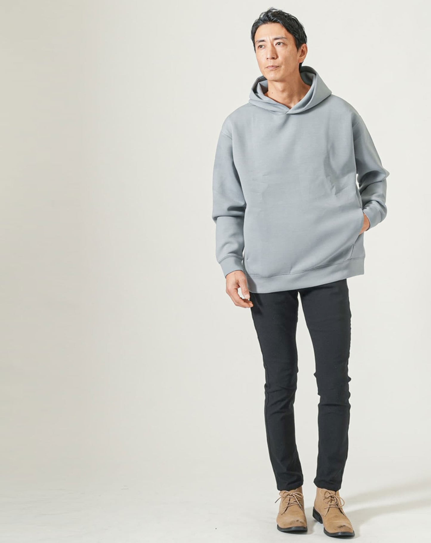 ゆったり長袖プルオーバーパーカー