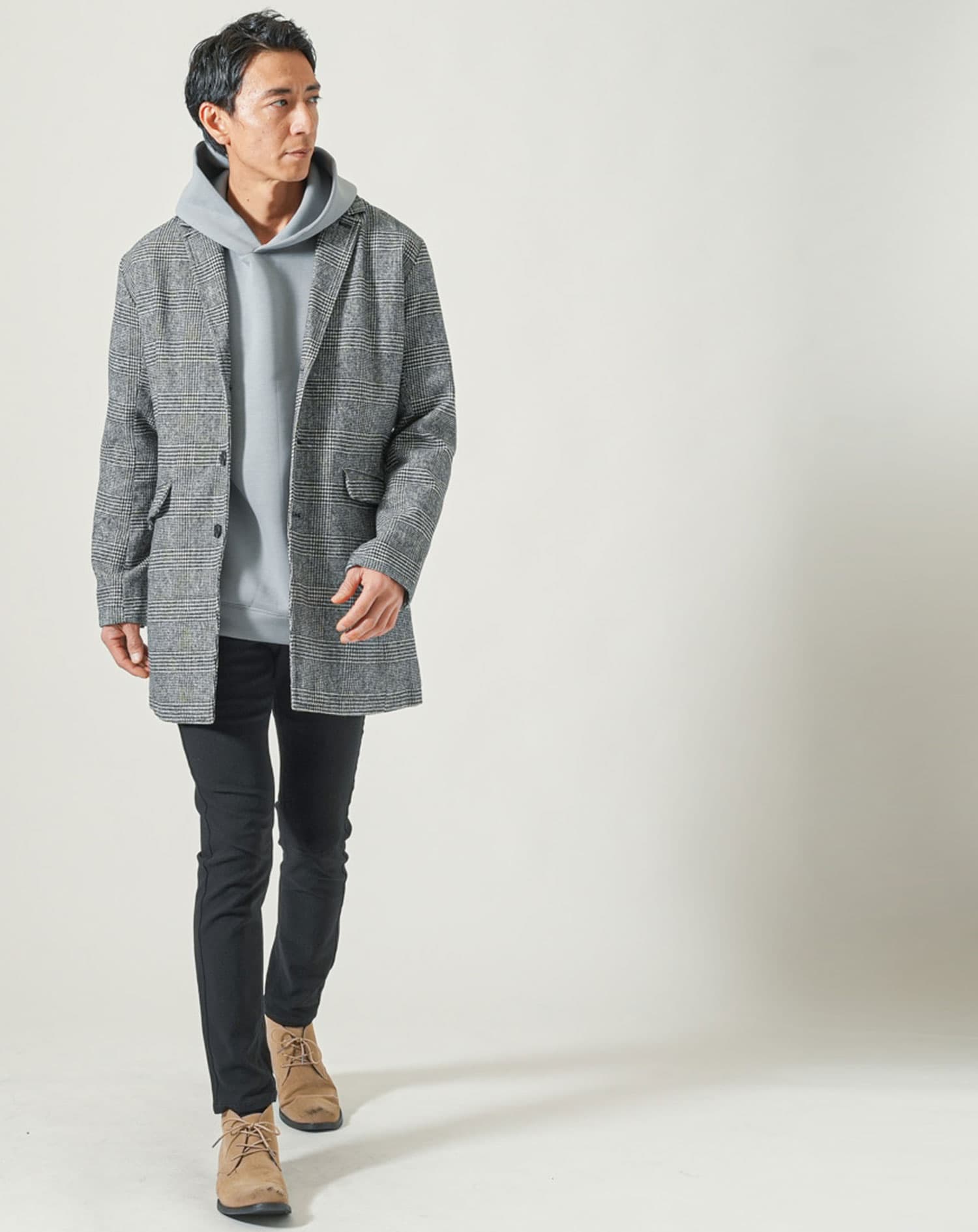 ゆったり長袖プルオーバーパーカー