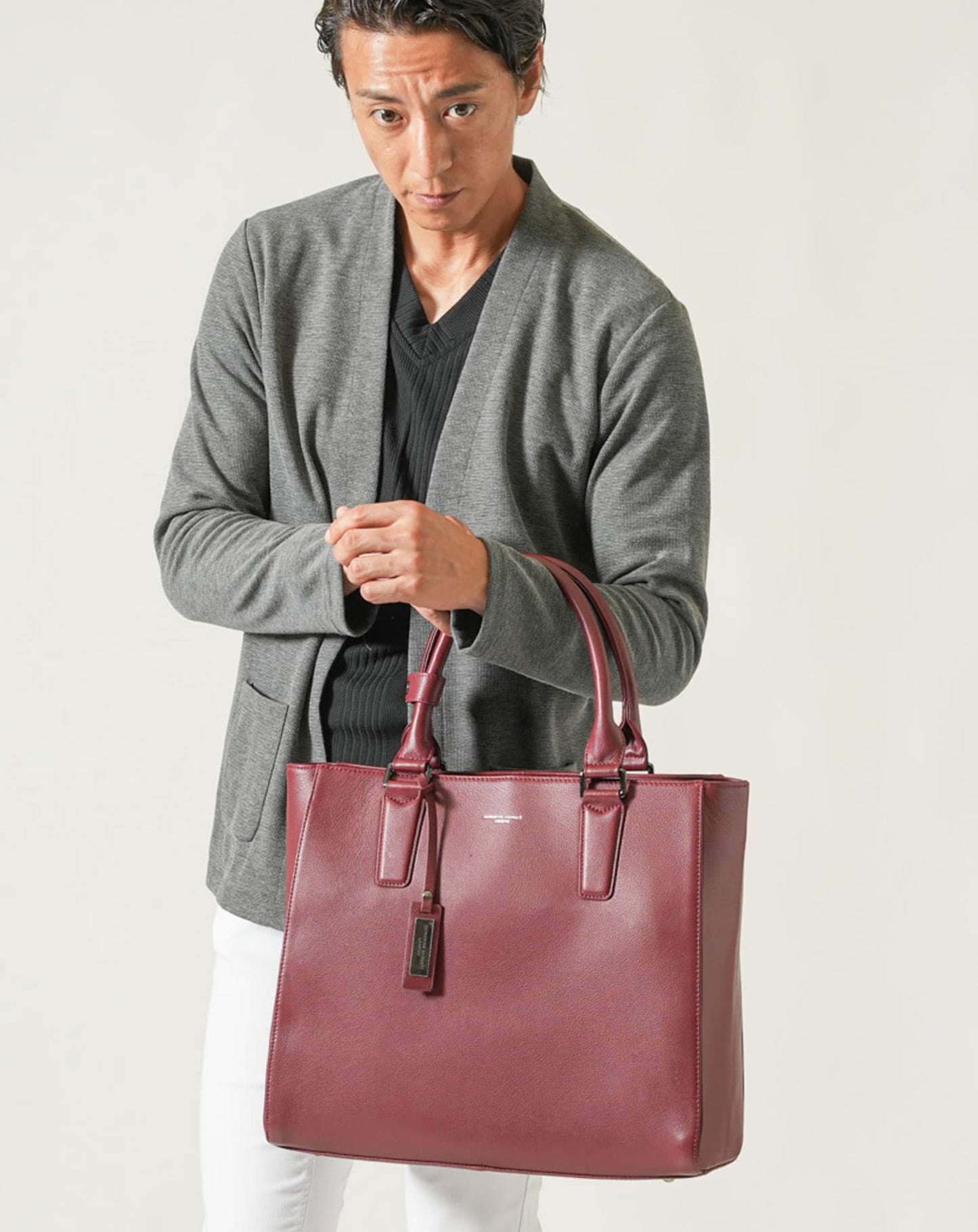 キャサリン ハムネット ロンドン(KATHARINE HAMNETT LONDON)シュリンクタイプレザーファスナー付きトートバッグ