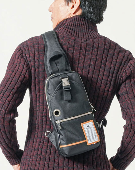 軽量・撥水加工ボディバッグ