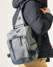 USBポート・キーフック付き配色切り替えボディバッグ