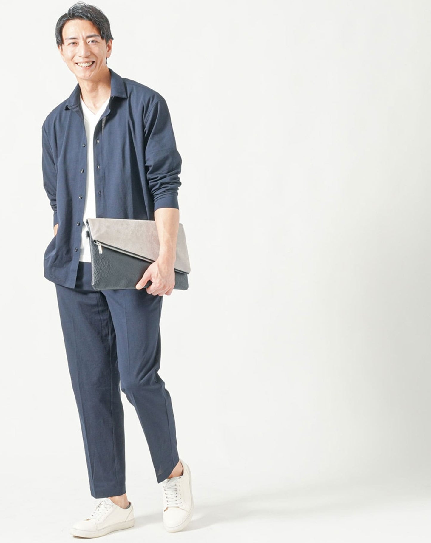 ネイビー　H183cmW63kg 着用サイズ:Ｌ