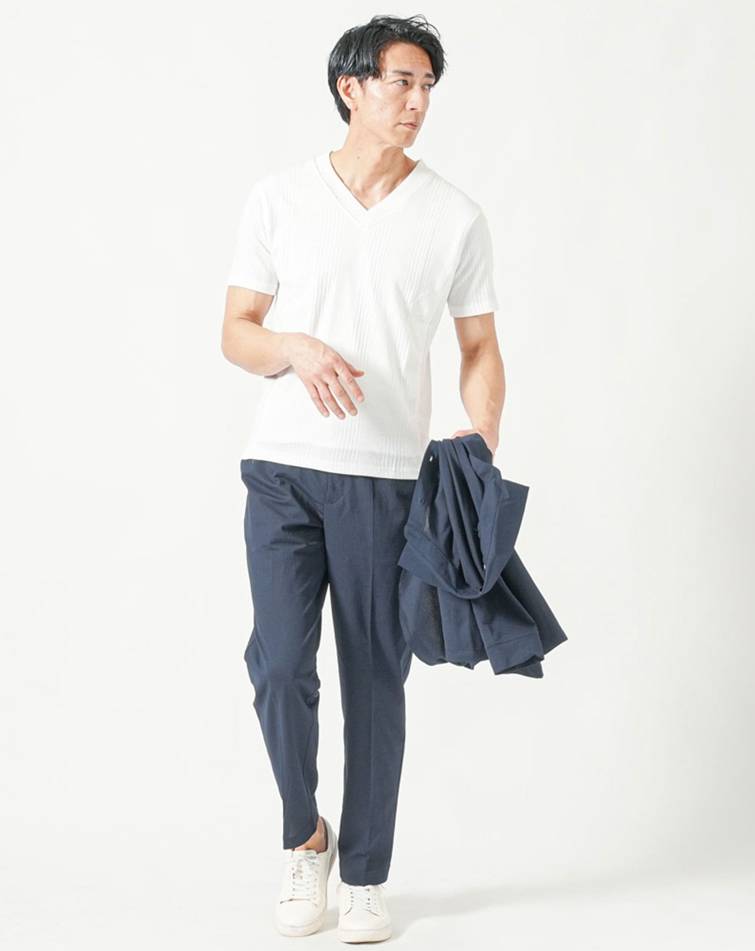 ネイビー　H183cmW63kg 着用サイズ:Ｌ