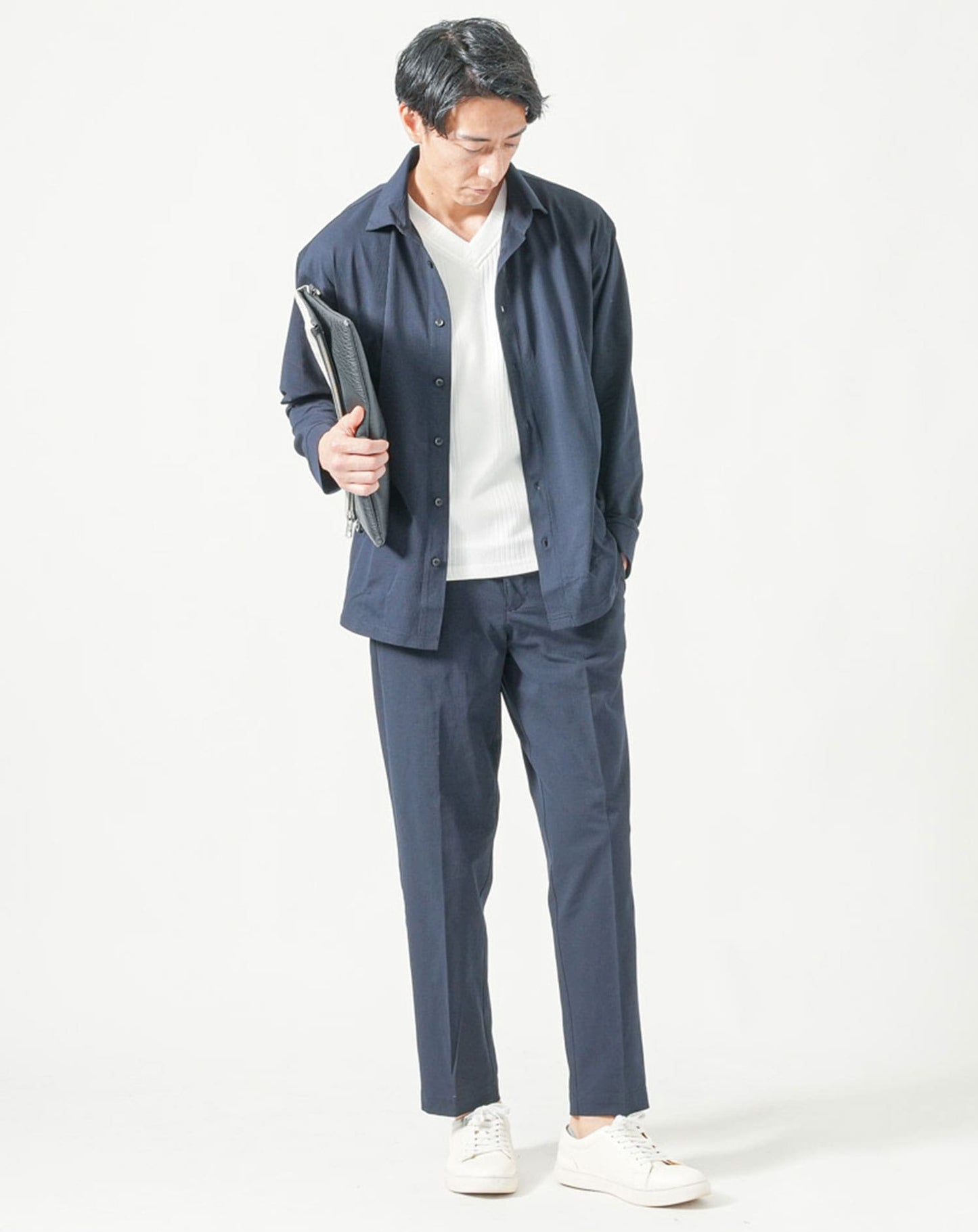 ネイビー　H183cmW63kg 着用サイズ:Ｌ