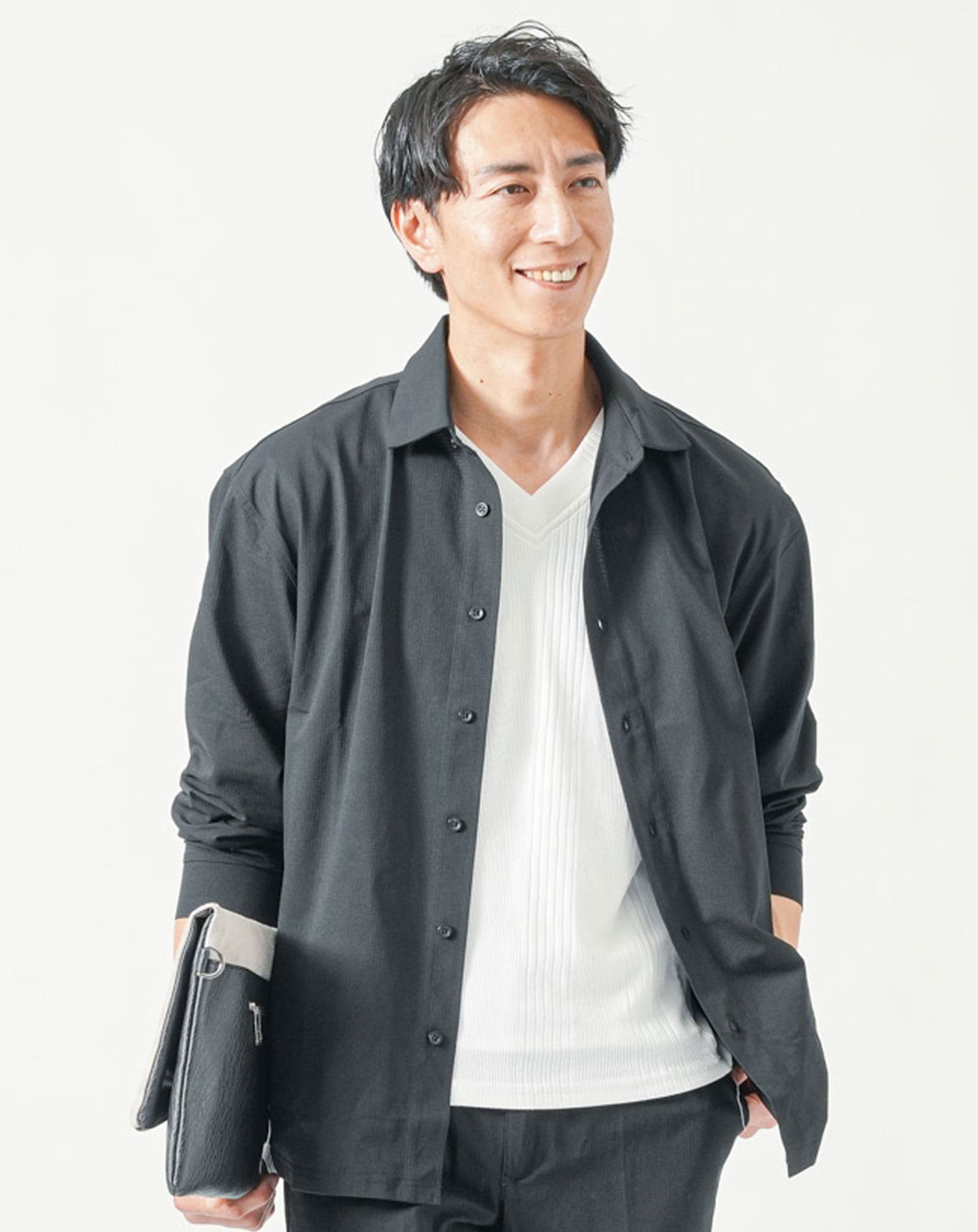 ブラック　H183cmW63kg 着用サイズ:Ｌ