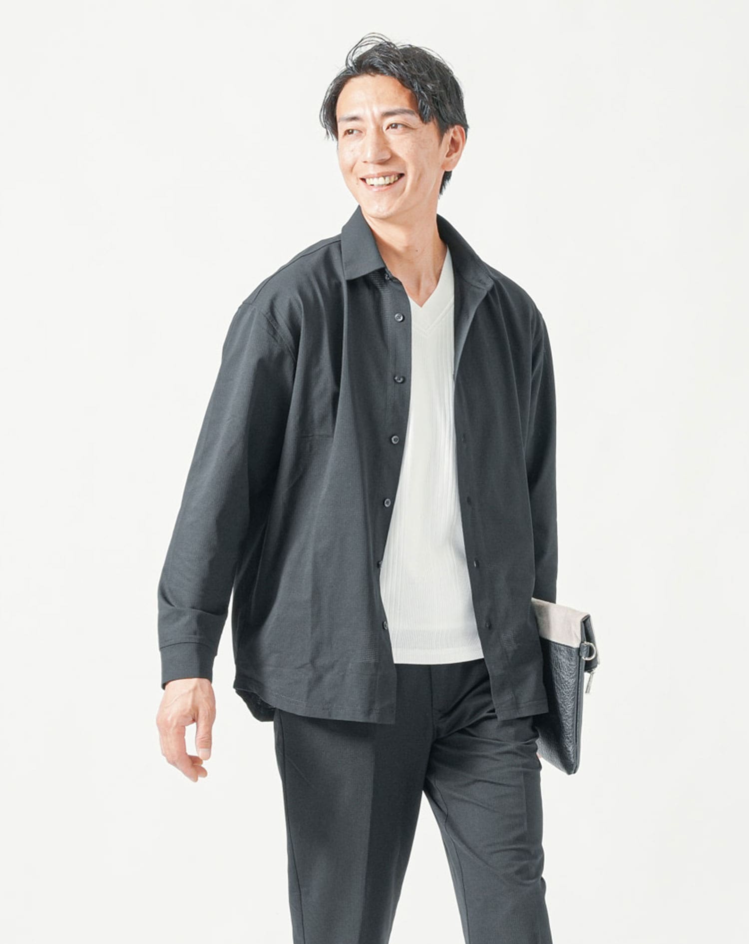 ブラック　H183cmW63kg 着用サイズ:Ｌ