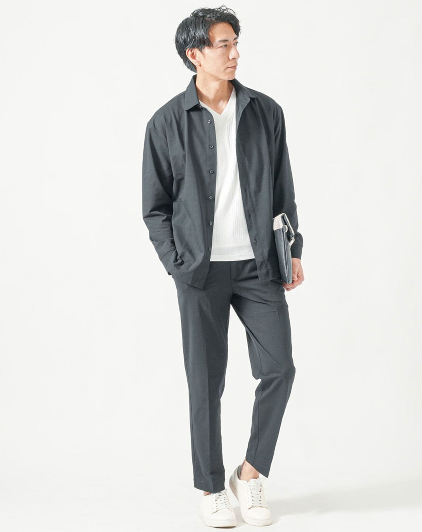 ブラック　H183cmW63kg 着用サイズ:Ｌ