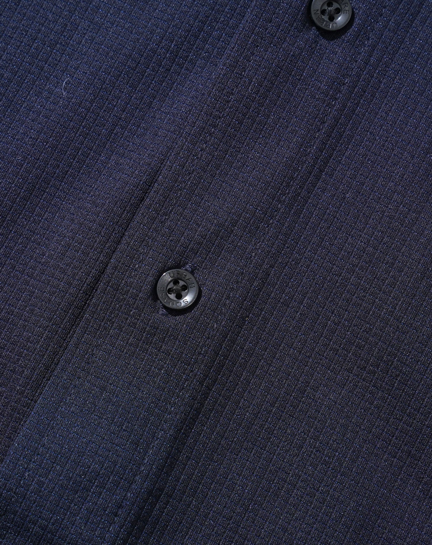 セットアップ　ブレサブルクール長袖シャツアウター×テーパードトラウザーパンツ