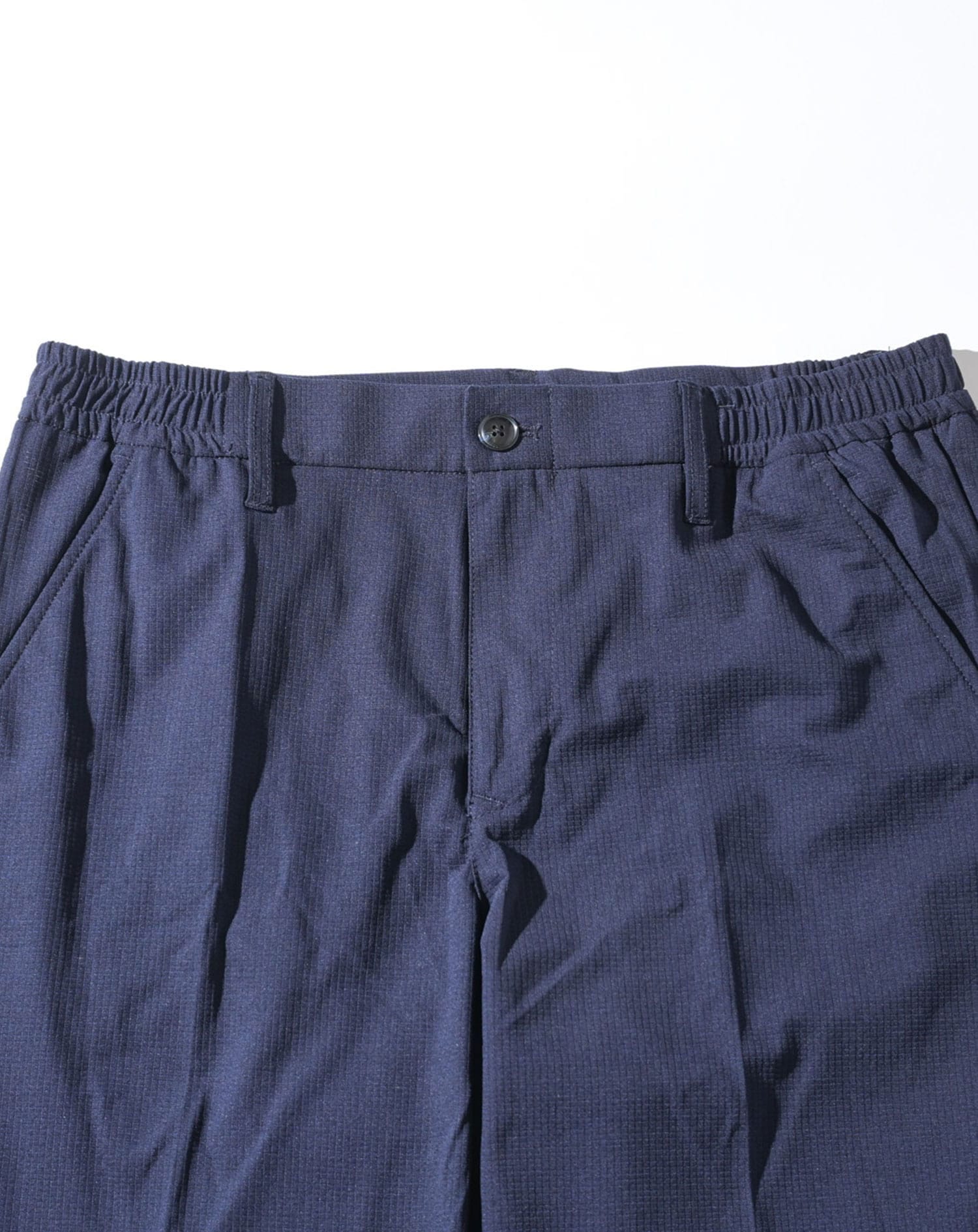 セットアップ　ブレサブルクール長袖シャツアウター×テーパードトラウザーパンツ