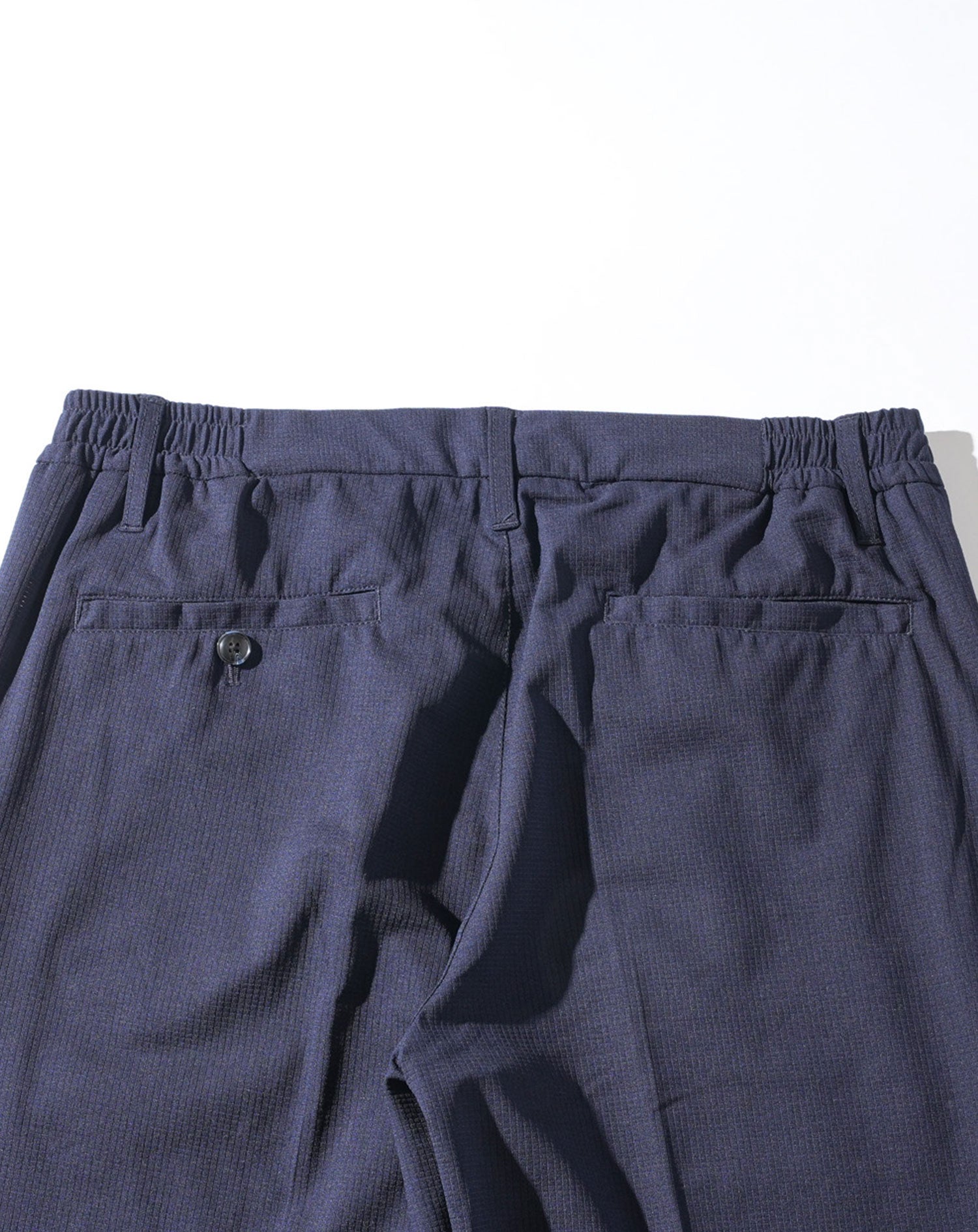 セットアップ　ブレサブルクール長袖シャツアウター×テーパードトラウザーパンツ