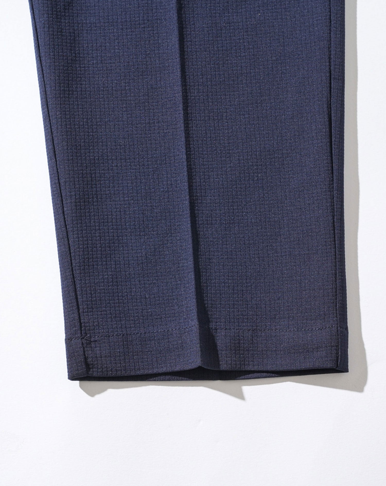 セットアップ　ブレサブルクール長袖シャツアウター×テーパードトラウザーパンツ