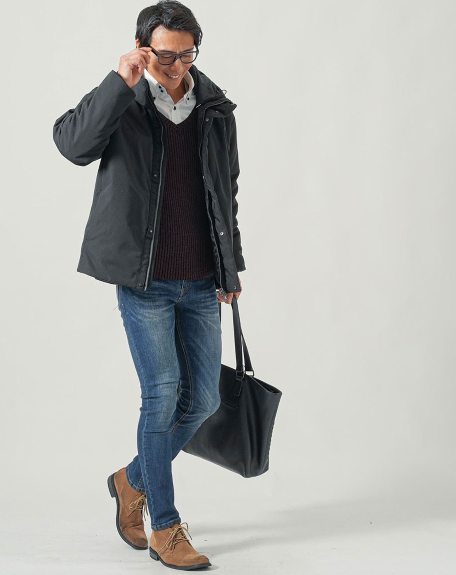 軽くて暖かいフード付きショート丈中綿ダウンジャケット 中綿ダウン