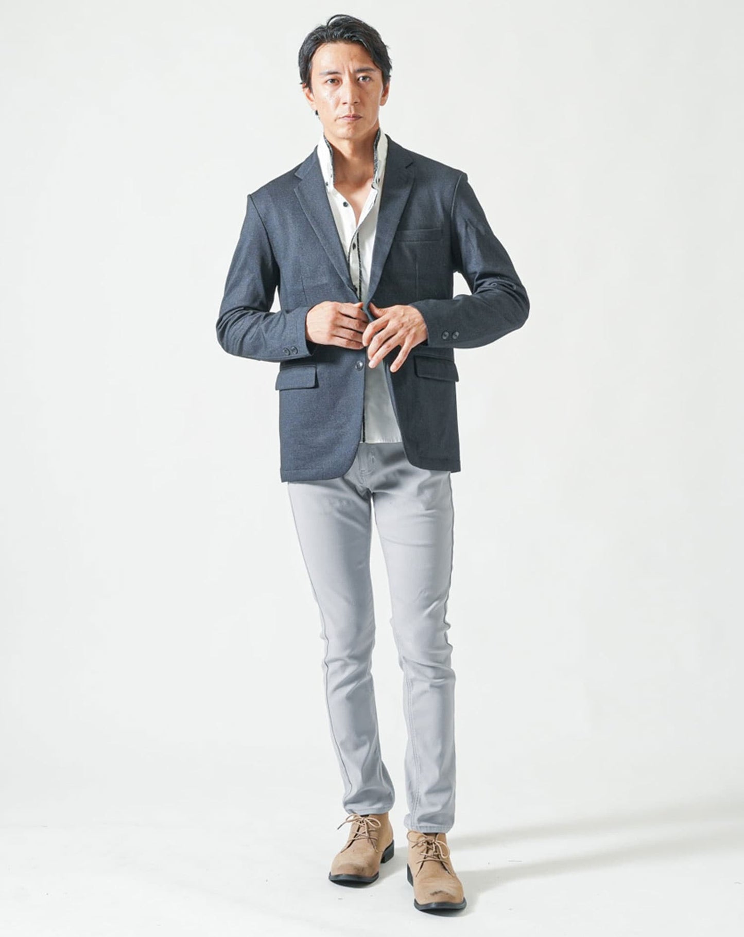 なめらか素材スリム見え長袖テーラードジャケット