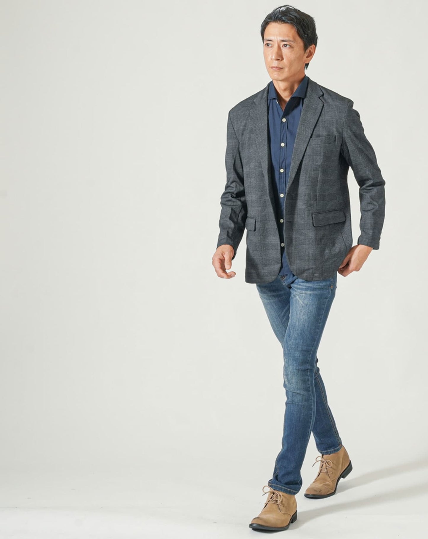 なめらか素材スリム見え長袖テーラードジャケット