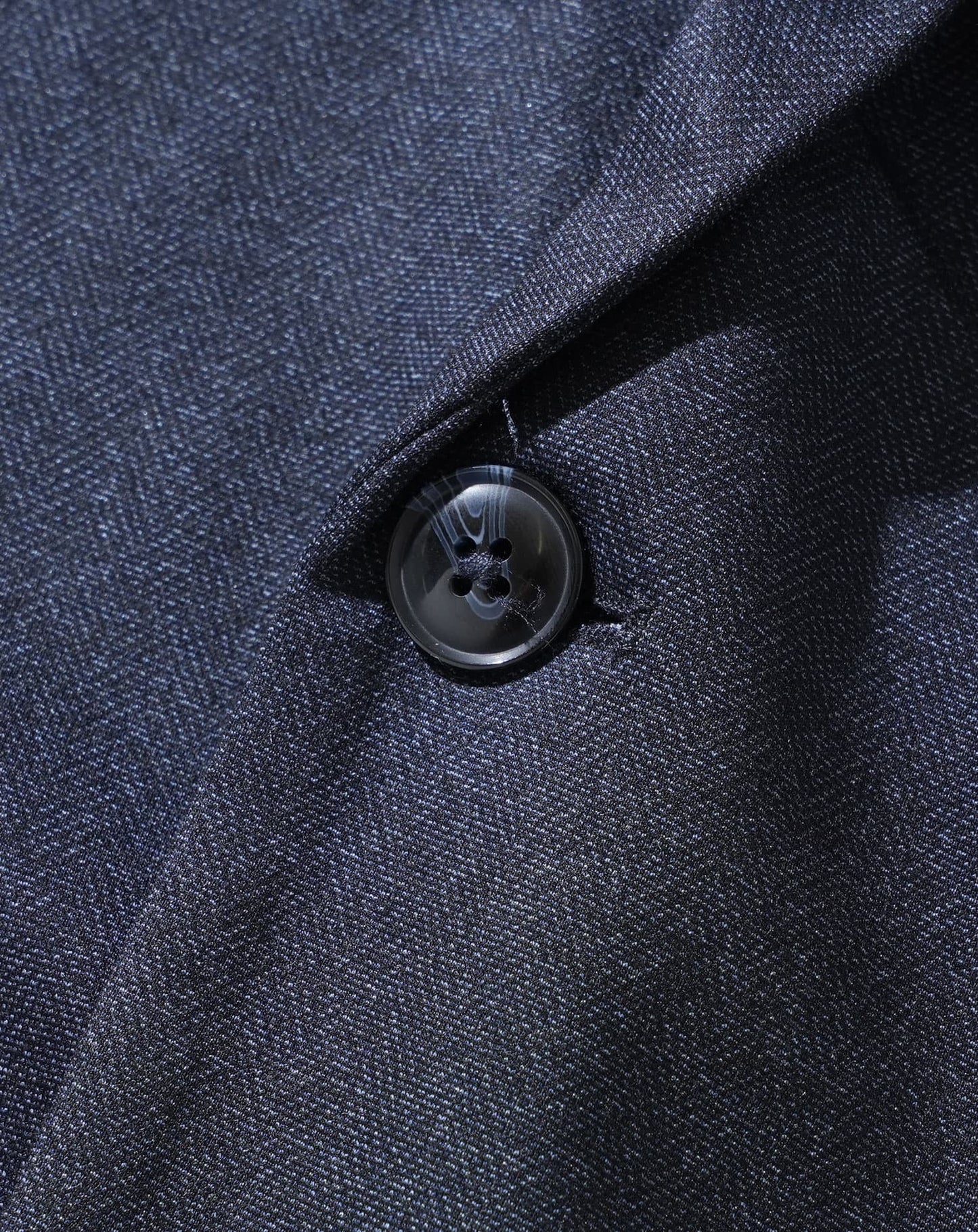 なめらか素材スリム見え長袖テーラードジャケット