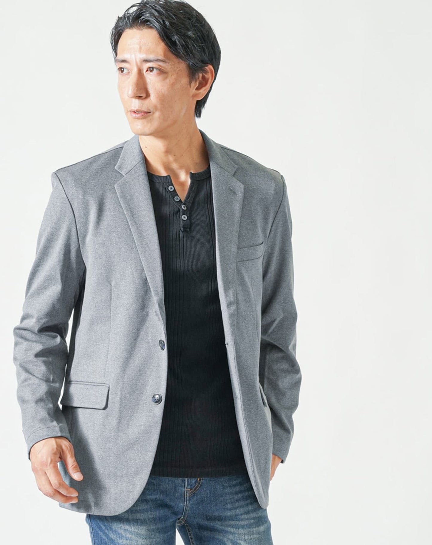 なめらか素材スリム見え長袖テーラードジャケット