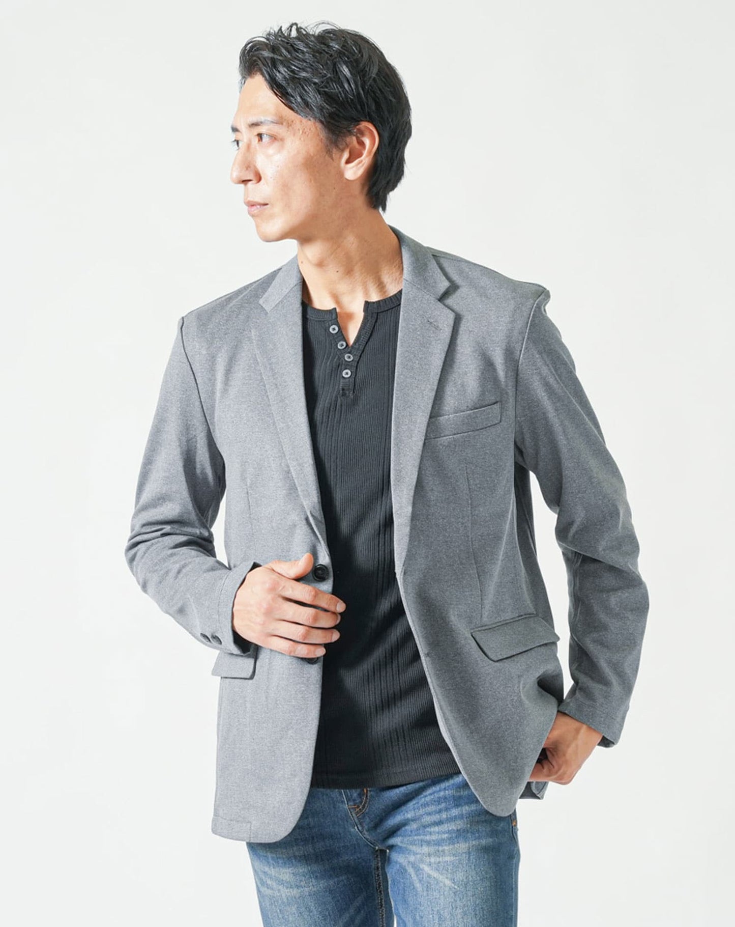 なめらか素材スリム見え長袖テーラードジャケット