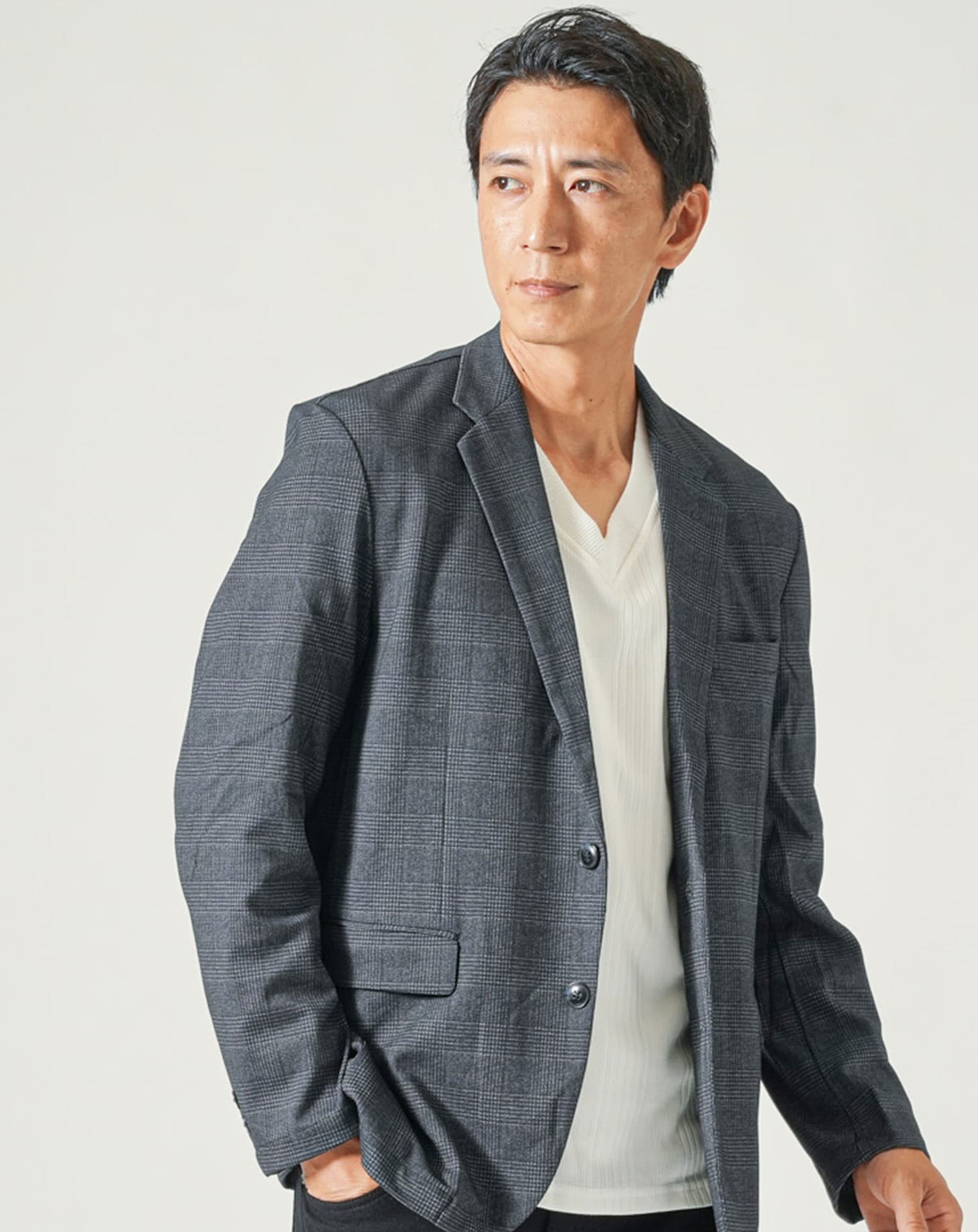 なめらか素材スリム見え長袖テーラードジャケット