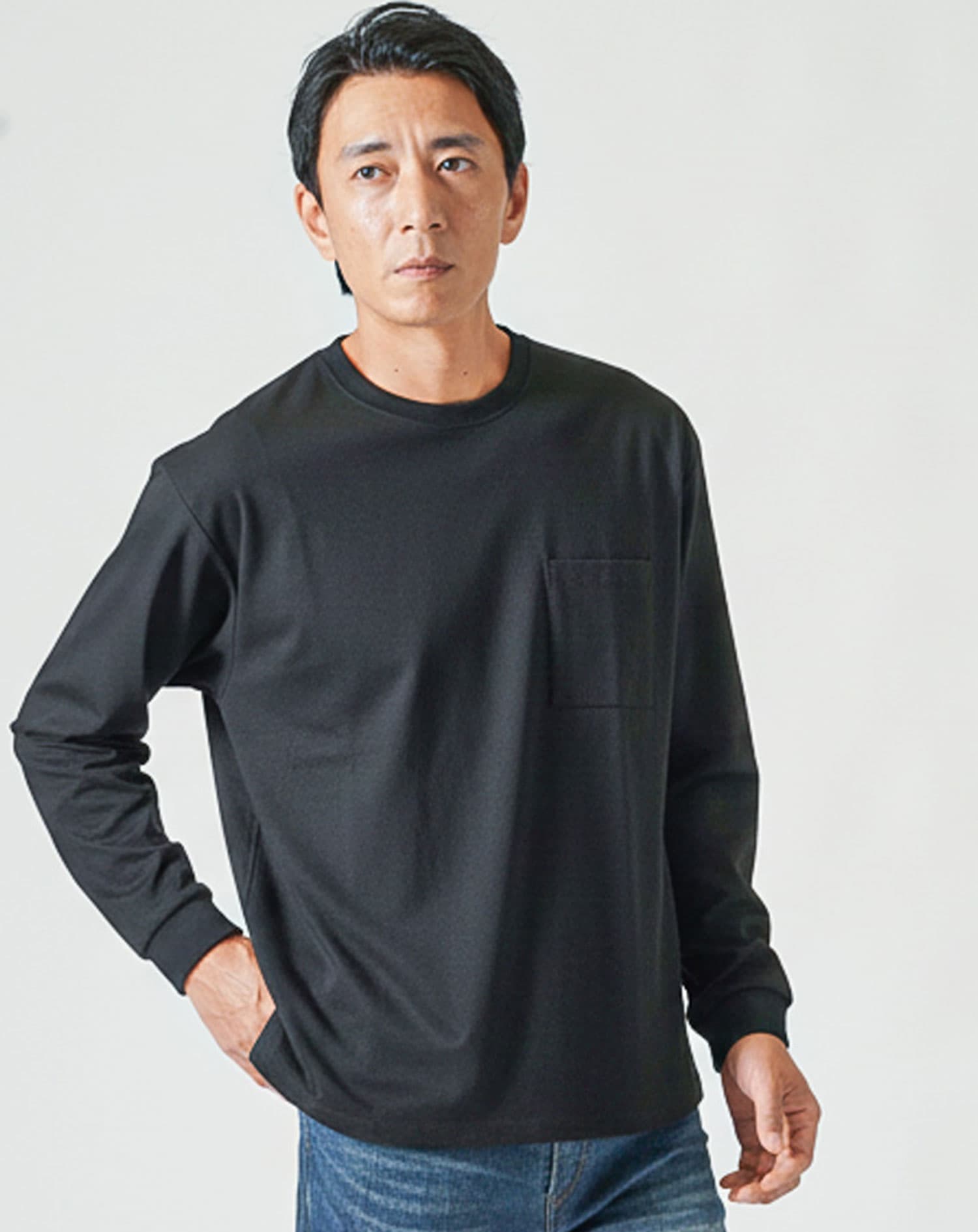 しっかり見えポンチ素材ポケ付き長袖クルーネックTシャツ メンズ