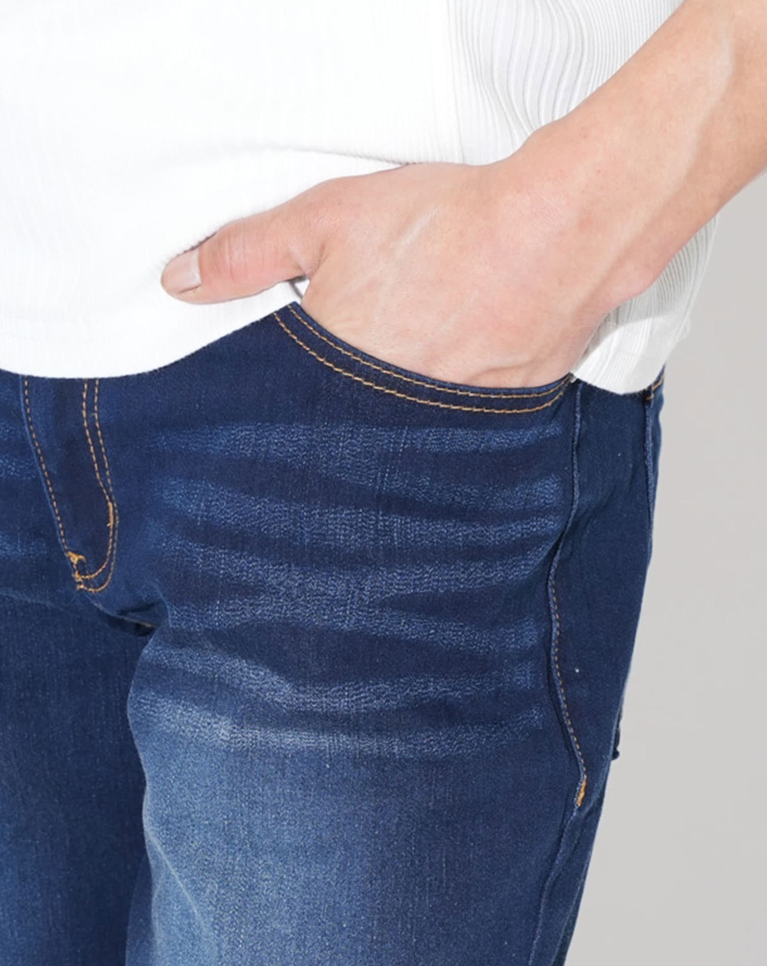 涼しく動きやすい接触冷感ストレッチデニムハーフパンツ