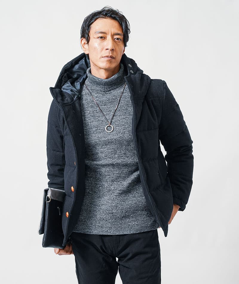 日本製　ウール混スリムフィット伸縮性抜群タートルネック