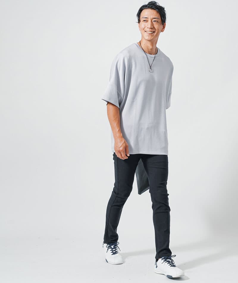 色褪せしにくく動きやすいストレッチ素材スキニーチノパンツ