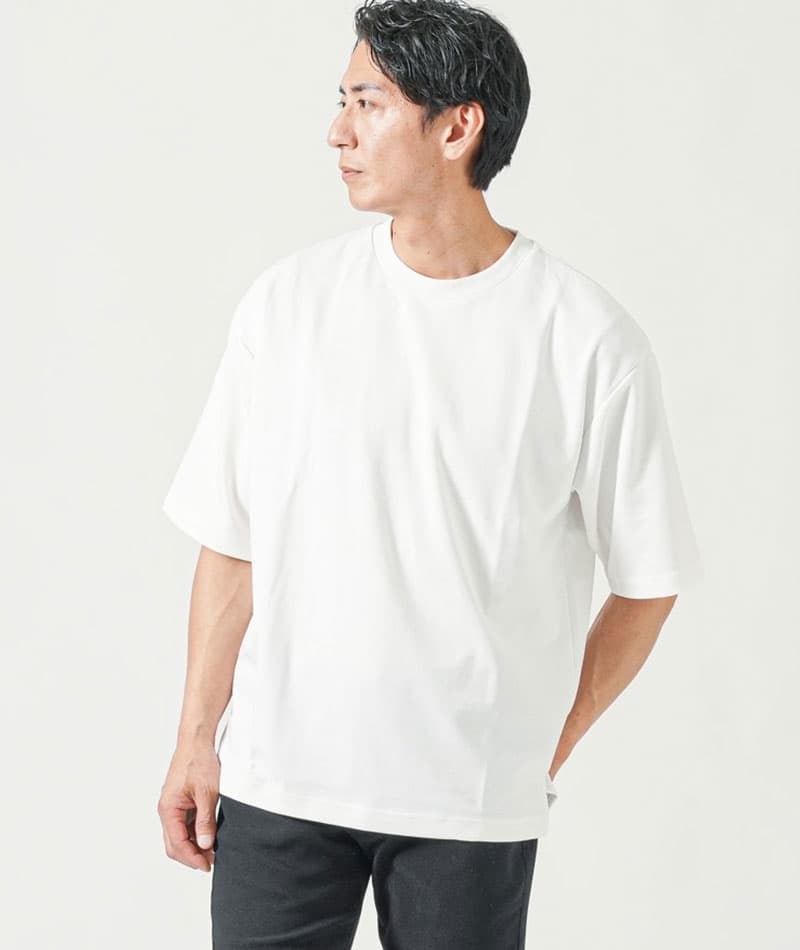 お腹ぽっこりがうまく隠せる体型カバーTシャツ