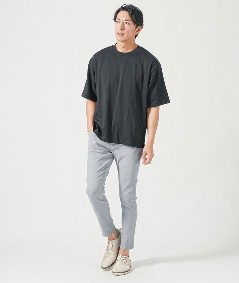 お腹ぽっこりがうまく隠せる体型カバーTシャツ