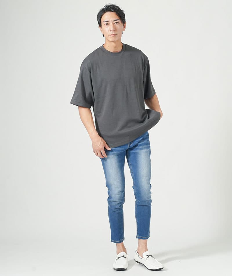 お腹ぽっこりがうまく隠せる体型カバーTシャツ