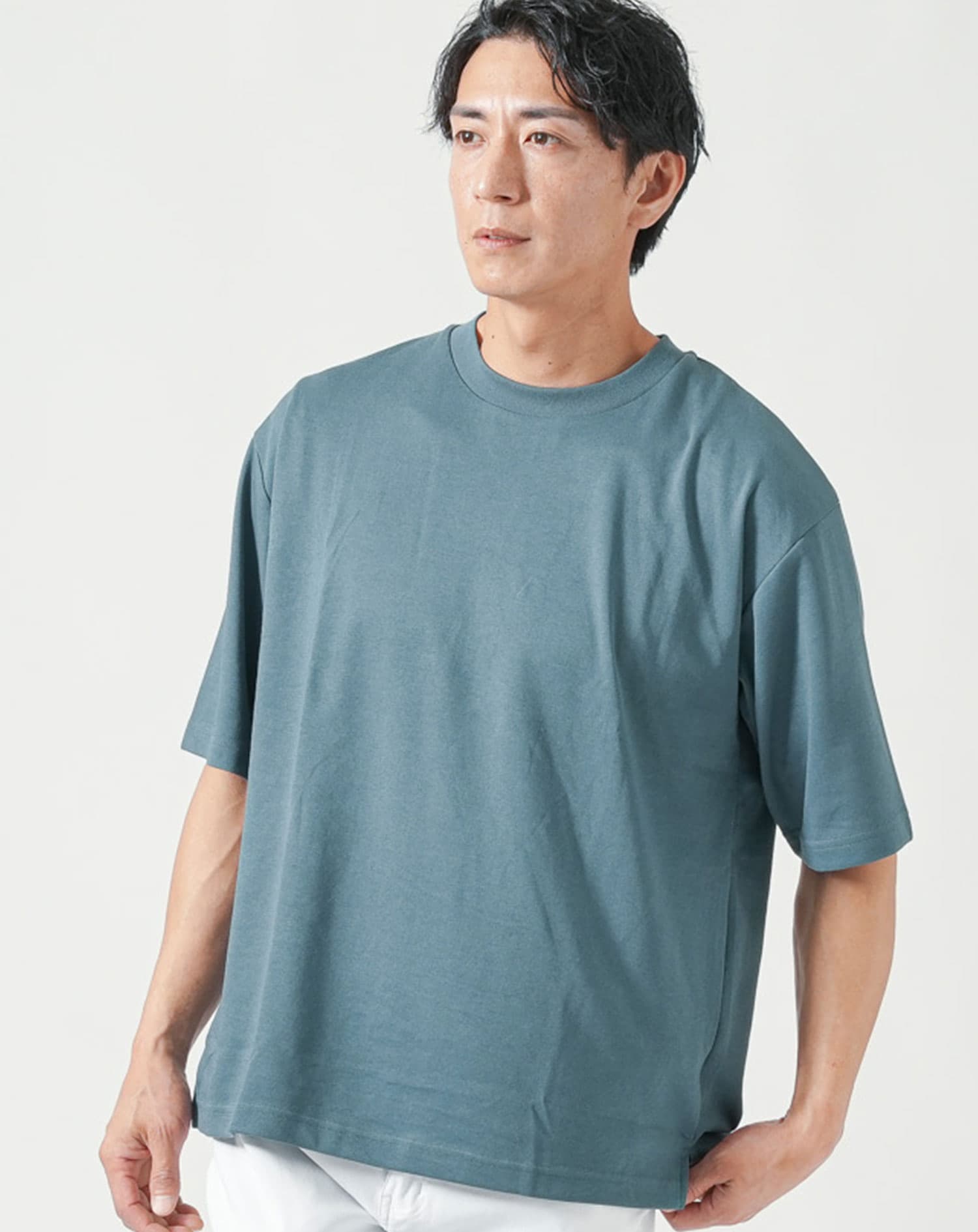 お腹ぽっこりがうまく隠せる体型カバーTシャツ