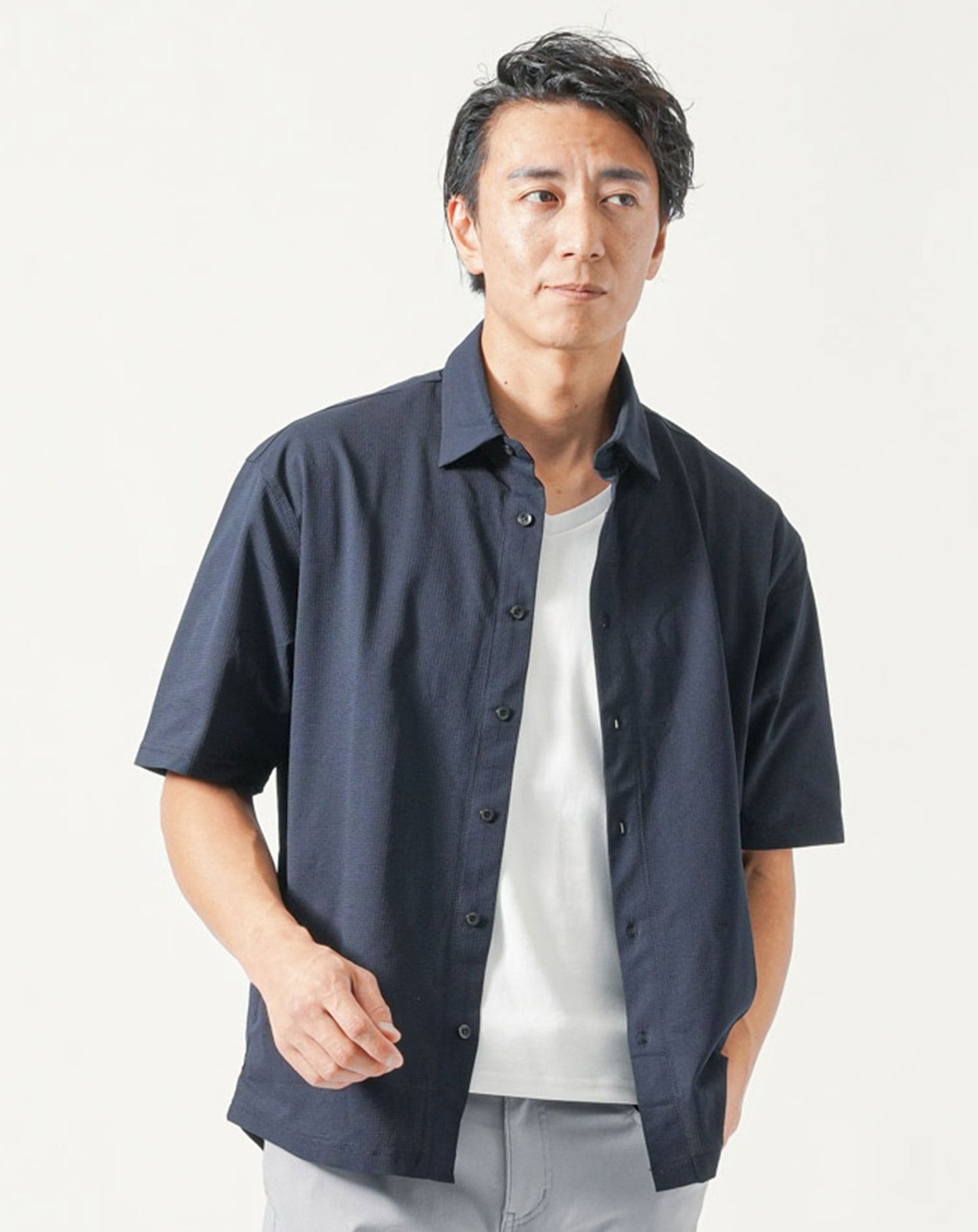 夏の体型カバーに使える風通し約5倍ブレサブルクール半袖ストレッチシャツ