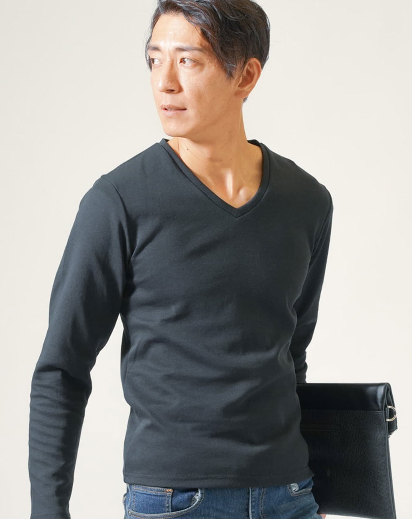 厚手生地スリムフィットストレッチ長袖VネックTシャツ