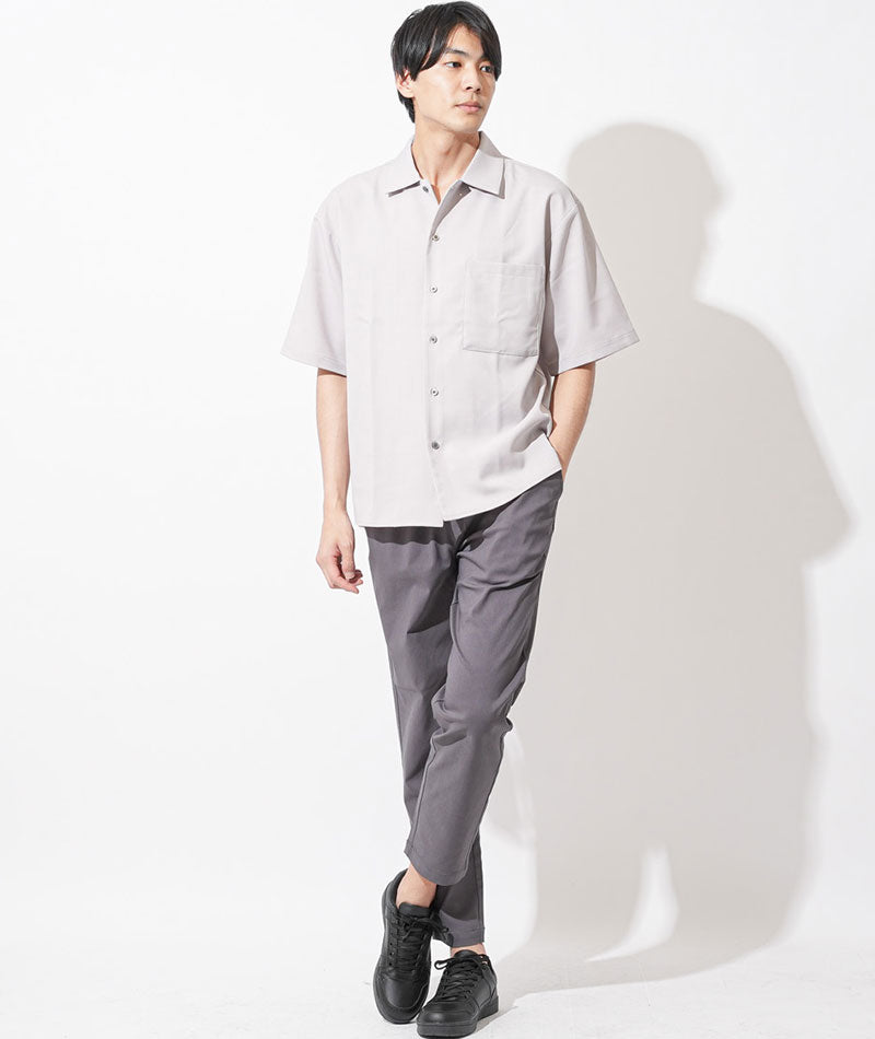 20代メンズ3点コーデセット　グレー半袖オープンカラーシャツ×白半袖Tシャツ×チャコールグレーイージーパンツ