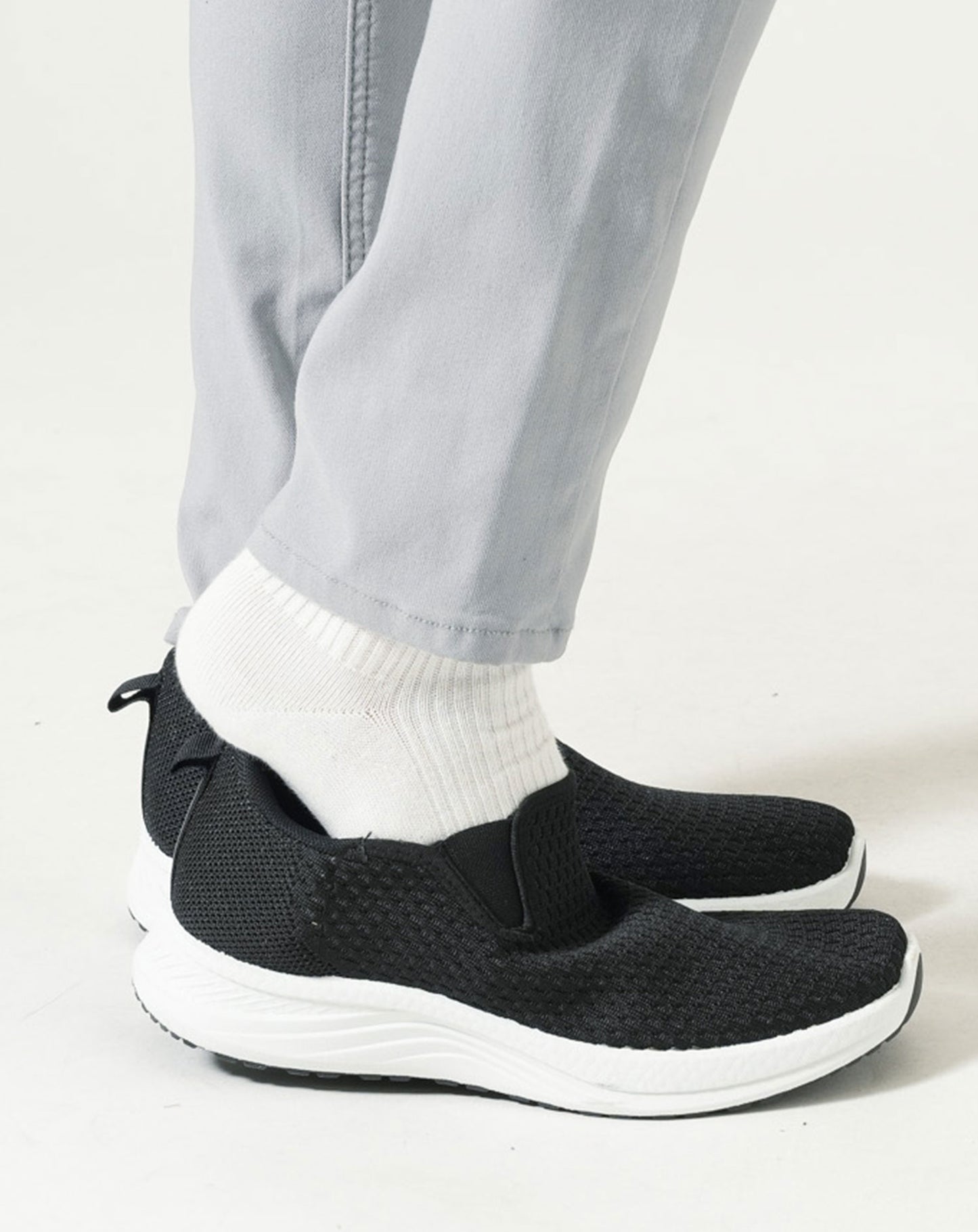 ハンズフリースリッポンスニーカー