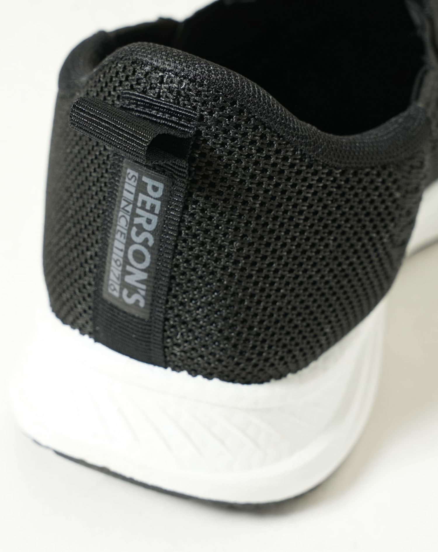 ハンズフリースリッポンスニーカー