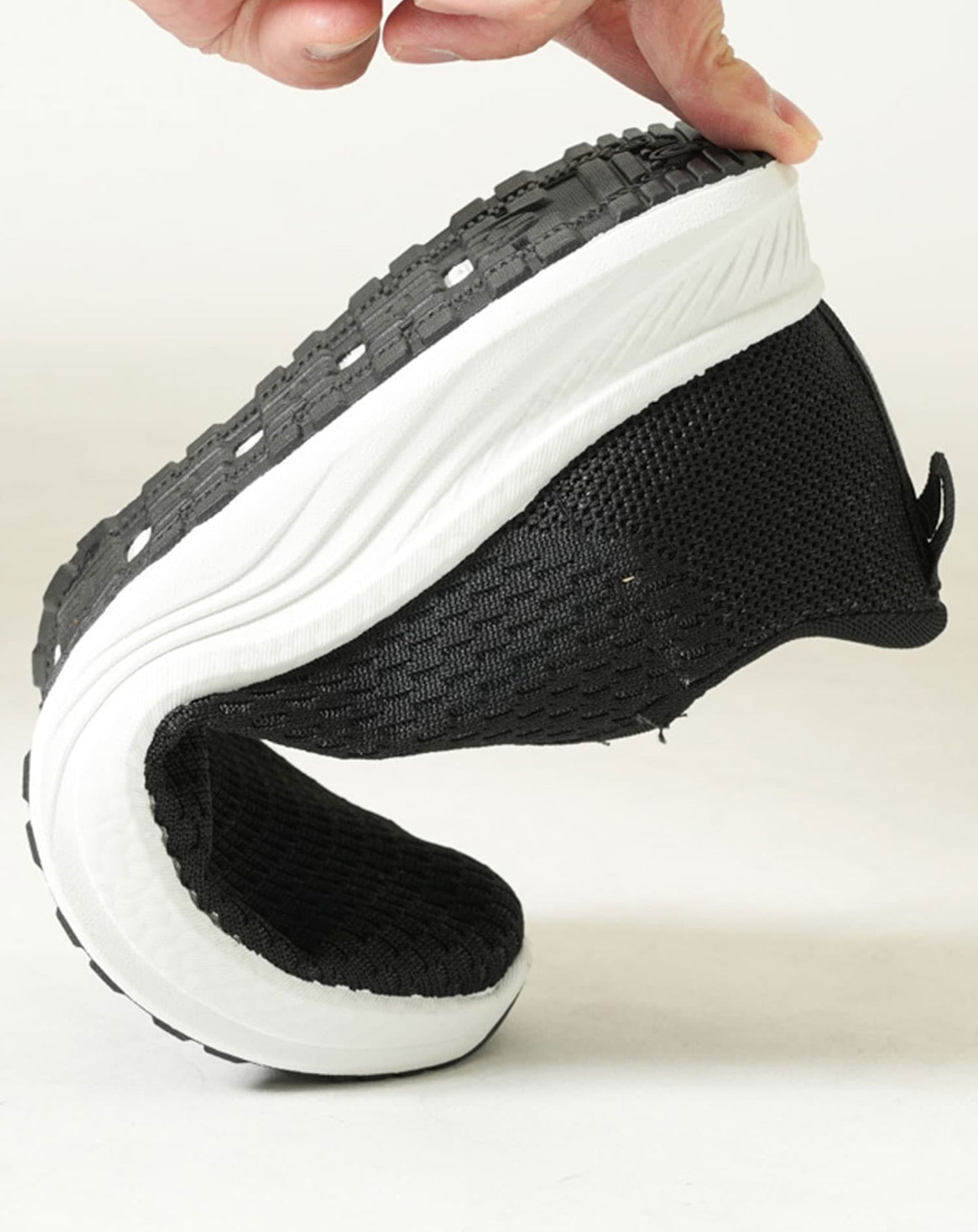 ハンズフリースリッポンスニーカー