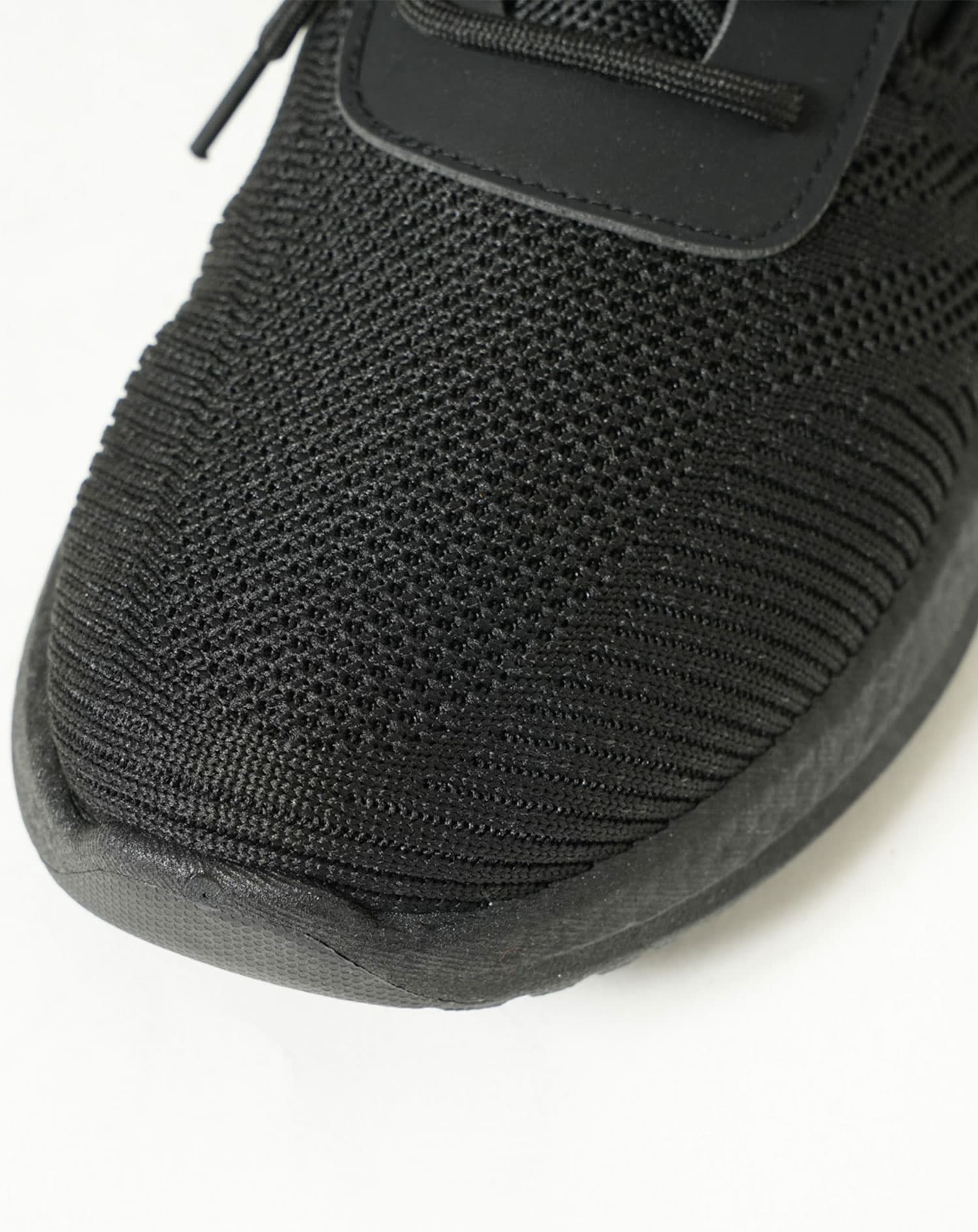 ハンズフリーレースアップスニーカー