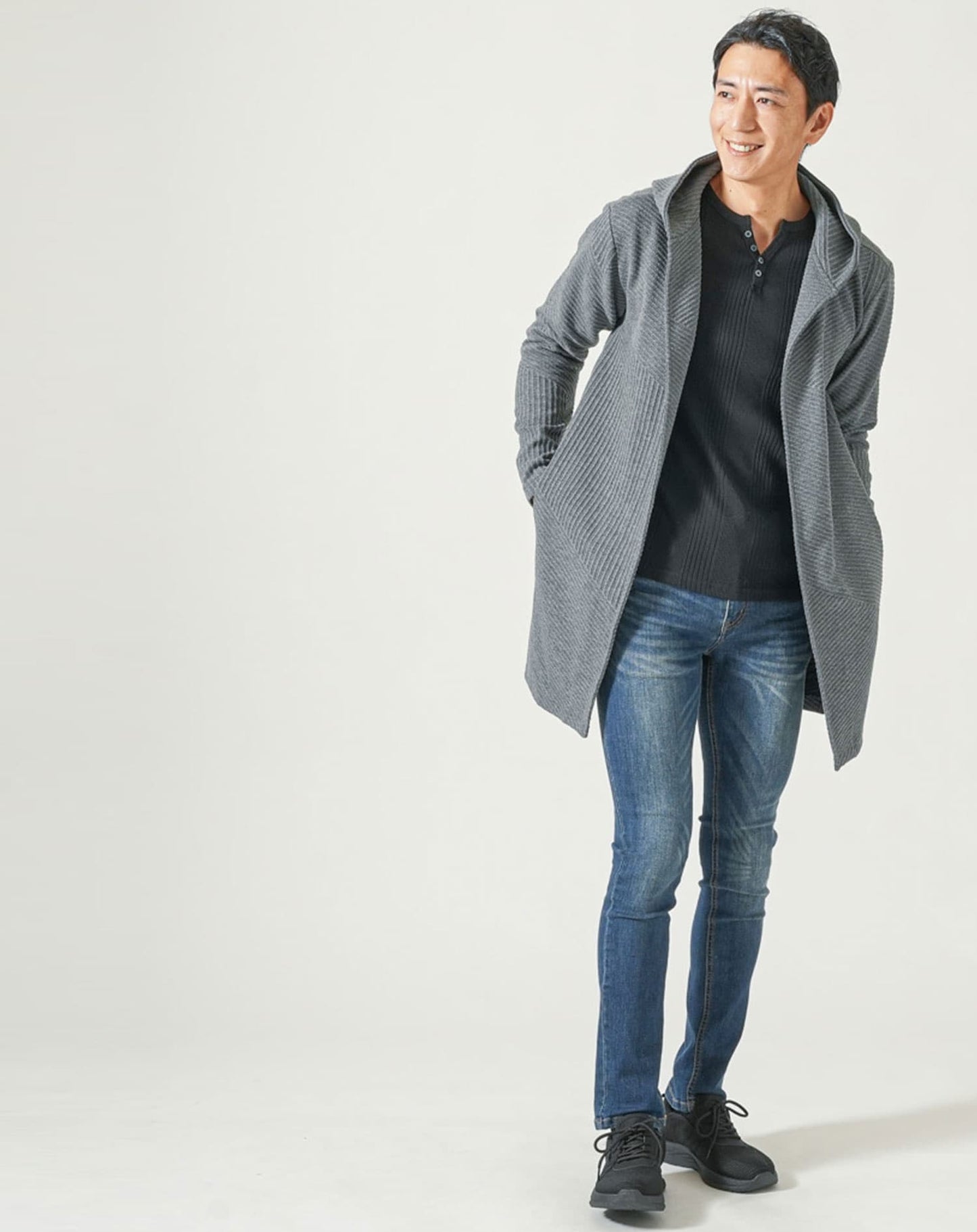 ハンズフリーレースアップスニーカー