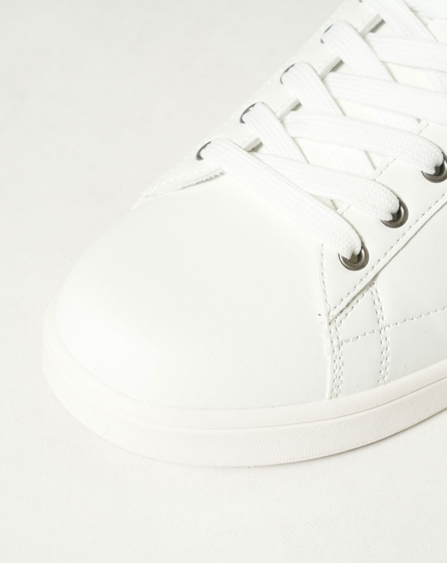 PUレザー配色切り替えレースアップローカットスニーカー スニーカー