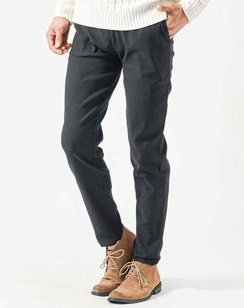 メンズにおすすめのテーパードパンツ