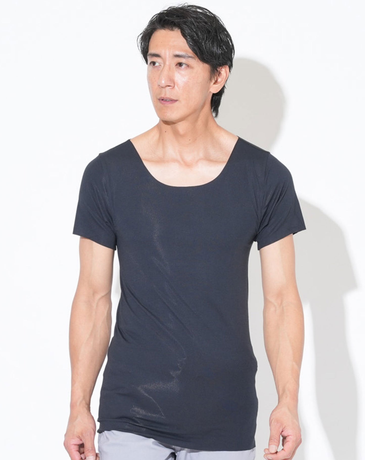 Tシャツ専用インナー　汗取りパット付きカットオフUネック短半袖Tシャツ