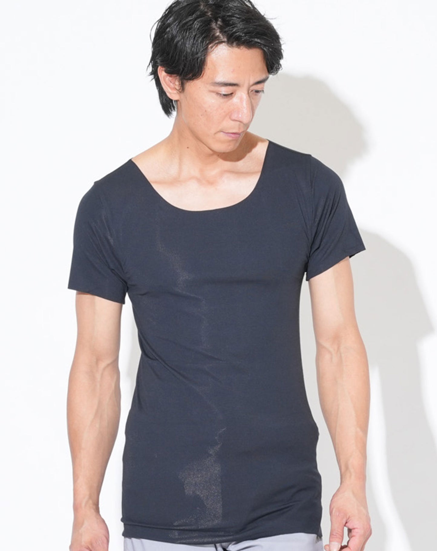 Tシャツ専用インナー　汗取りパット付きカットオフUネック短半袖Tシャツ