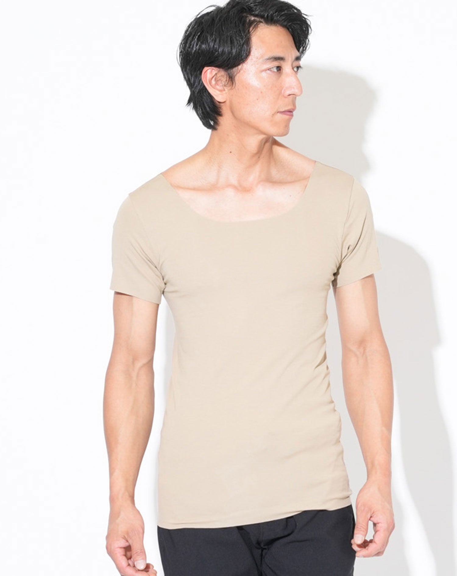 Tシャツ専用インナー　汗取りパット付きカットオフUネック短半袖Tシャツ