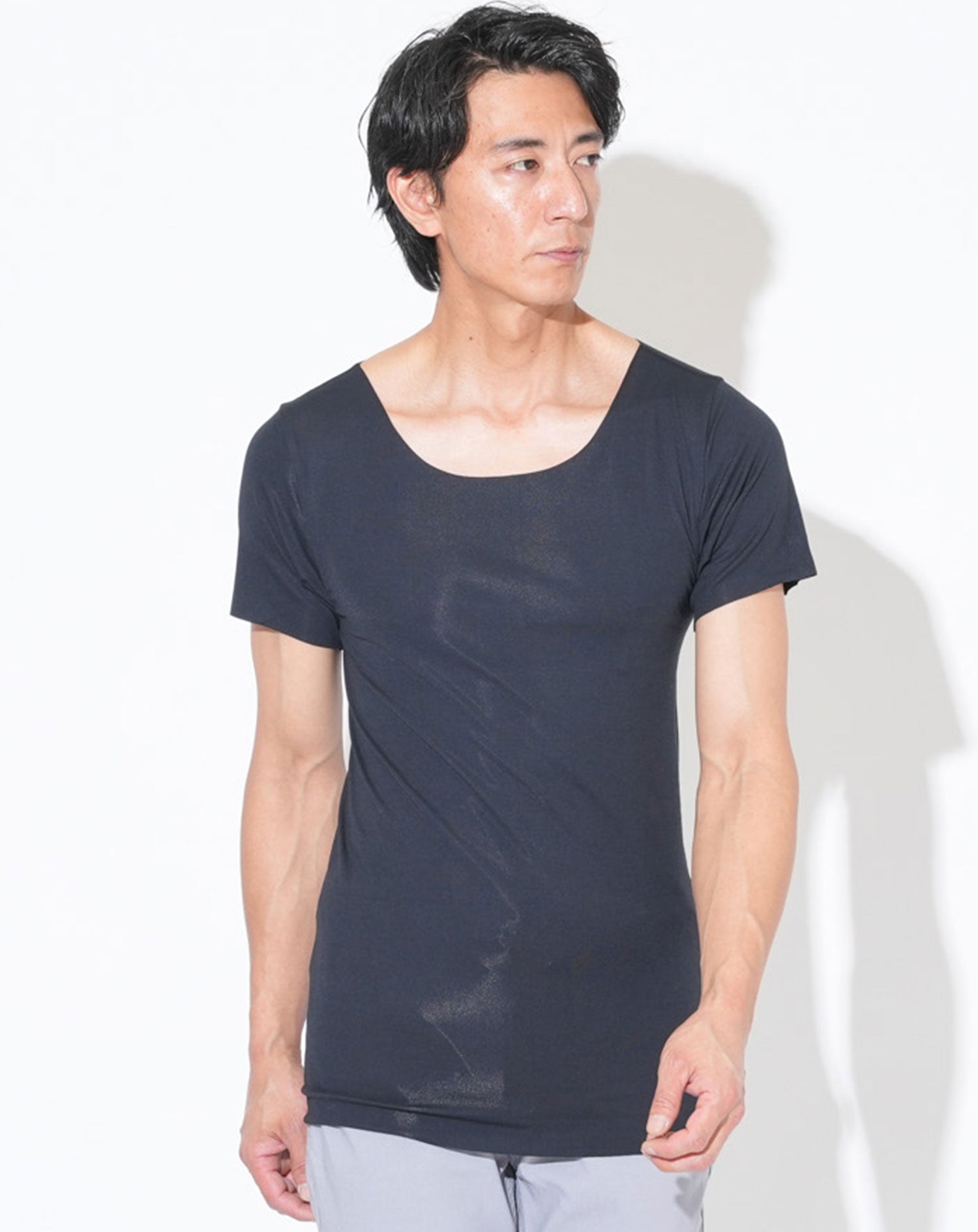 Tシャツ専用インナー　汗取りパット付きカットオフUネック短半袖Tシャツ