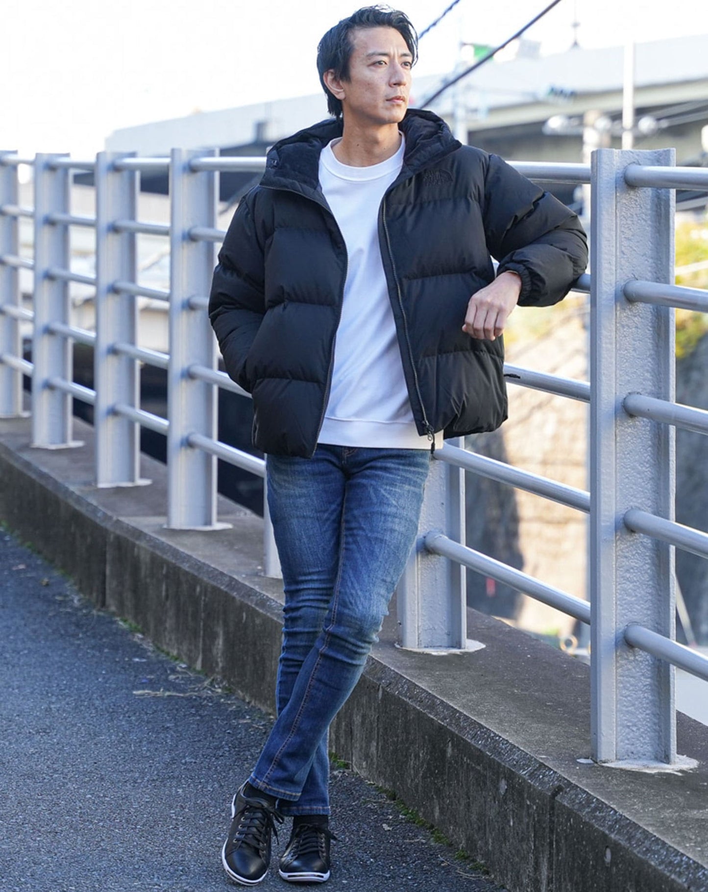 ブラック　H183cmW63kg 着用サイズ:Ｌ