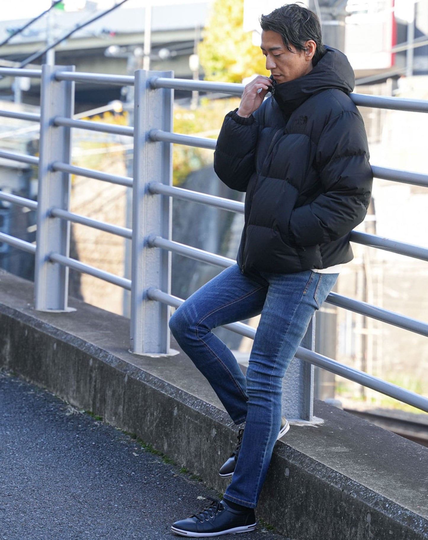 ブラック　H183cmW63kg 着用サイズ:Ｌ