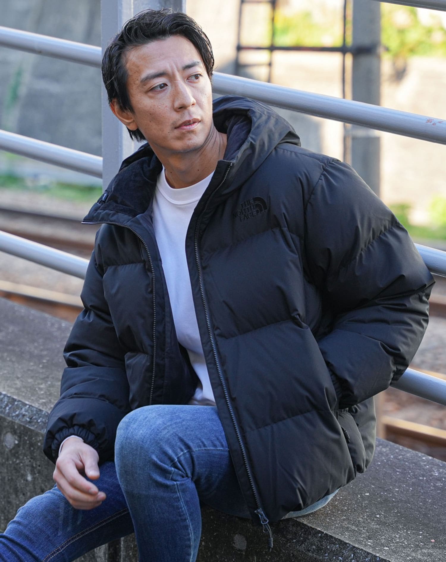 ザ・ノース・フェイス(THE NORTH FACE)フード付きフリームーブダウンジャケット ダウンジャケット アウター メンズ 人気 ブランド 冬  おしゃれ おすすめ スリム 細身 タイト ショート丈 丈短め コーデ 30代 40代 トレンド 流行り ｜ メンズファッション通販  MENZ-STYLE ...