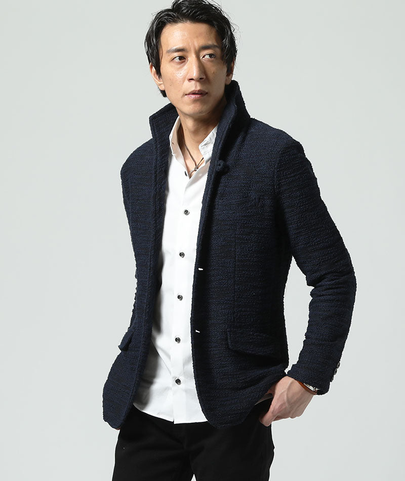 Vゾーンがきれいな襟シャツ