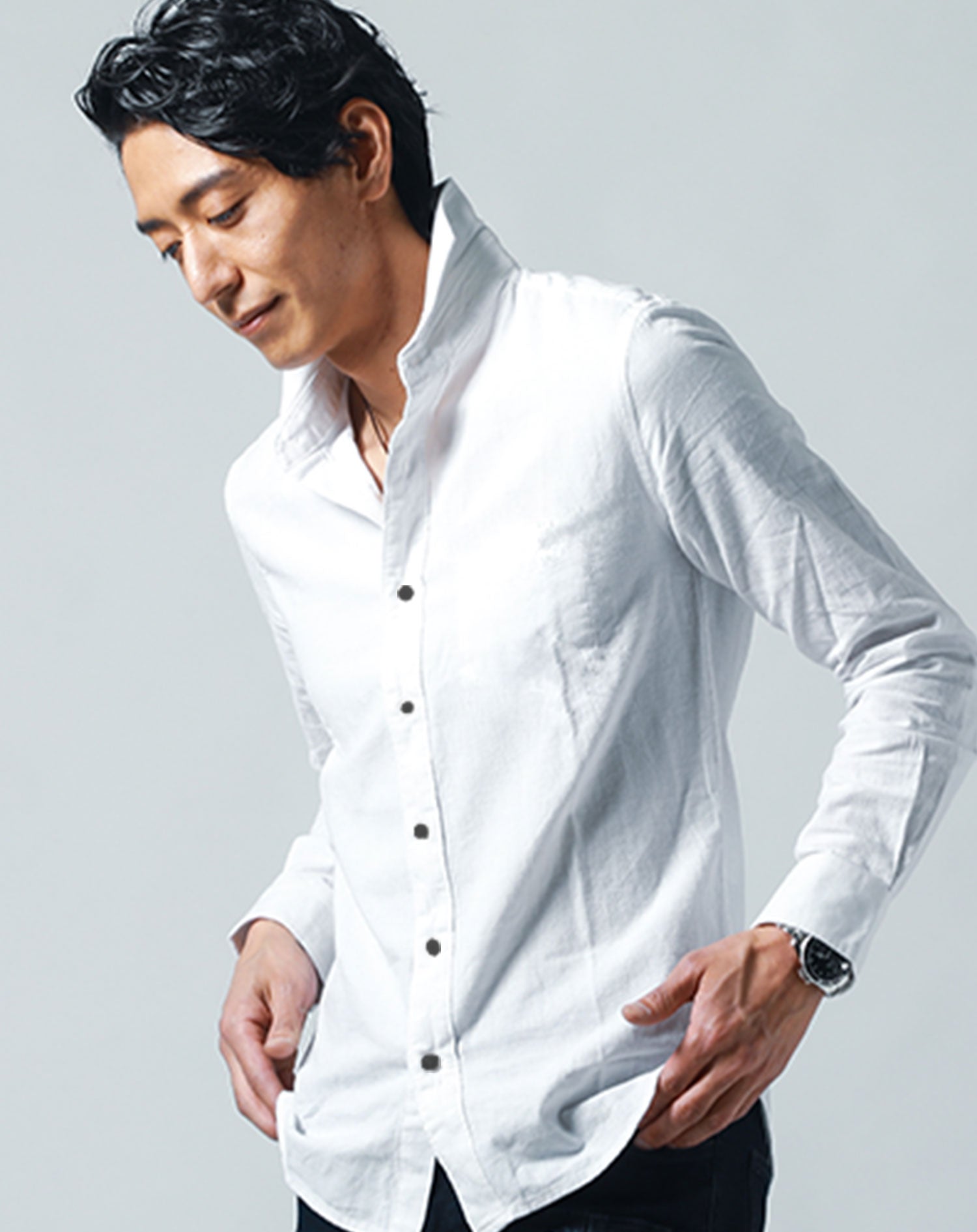 Vゾーンがきれいな襟シャツ